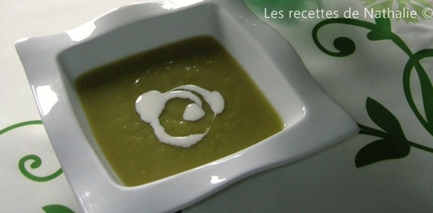 Soupe d’asperges blanches et vertes