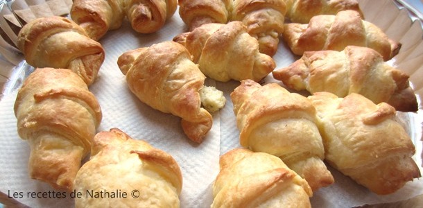 Mini-croissants au saumon et Boursin