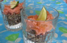 Verrines de lentilles au saumon fumé et mousse à la ciboulette