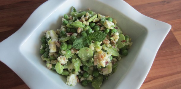 Salade fèves, petits pois, céréales et fêta